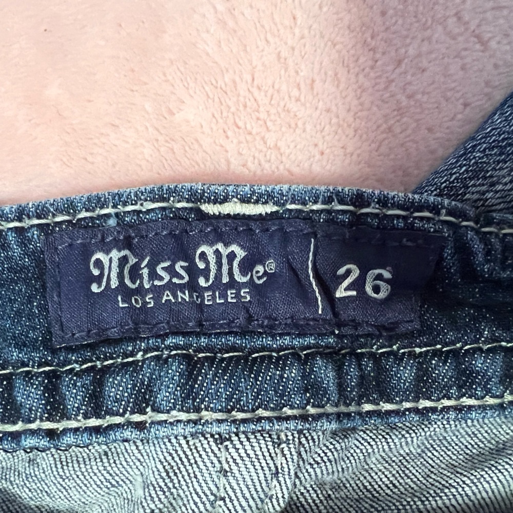 Miss Me Mid-Rise Bootcut Jeans Size: 26